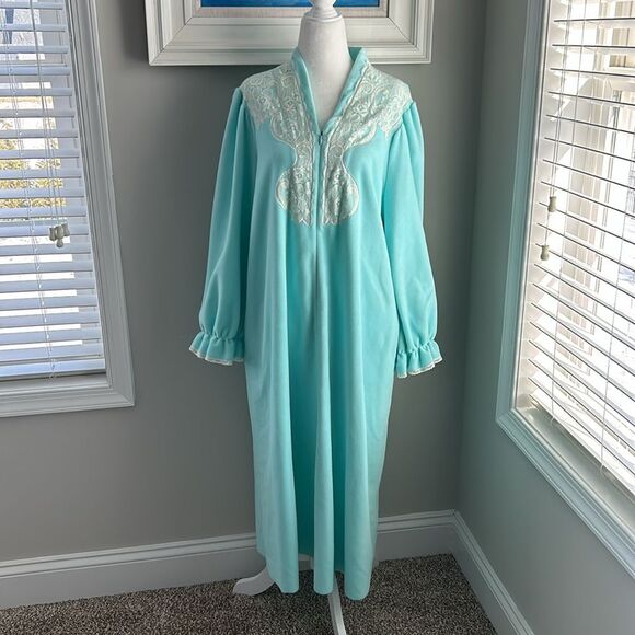 Vintage Vanity Fair Lace Blue Long Retro Robe Large - Picture 3 of 15